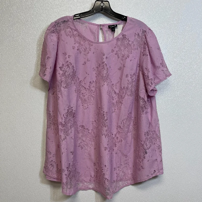 Top Short Sleeve By Torrid In Pink, Size: 2x